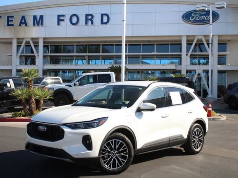 Certified 2023 Ford Escape SE w/ PHEV Premium Package FWD image 2