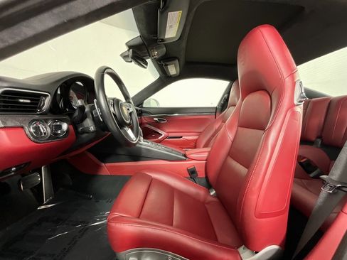 Used 2018 Porsche 911 Carrera 4S image 16