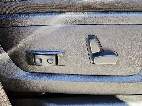 Used 2024 RAM 3500 Limited image 10