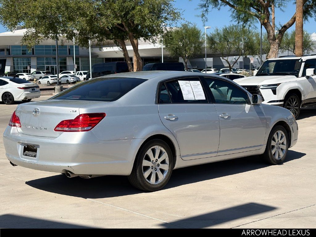 Used 2006 Toyota Avalon XLS FWD image 4