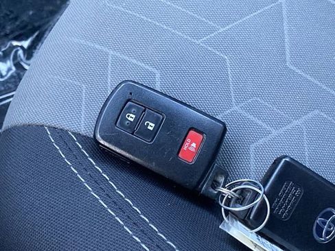 Used 2020 Toyota Tacoma 4x4 Double Cab image 24