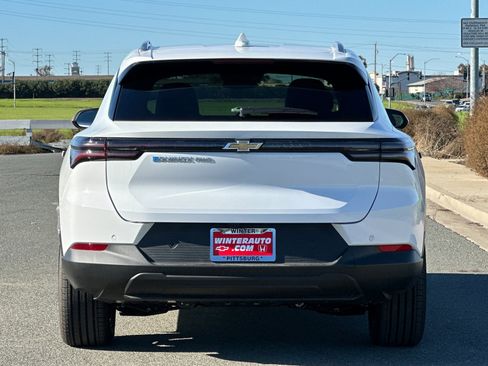 New 2026 Chevrolet Equinox EV LT image 5