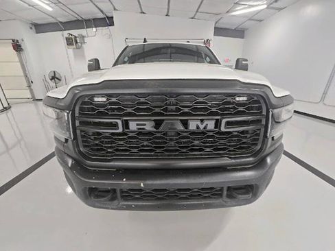 Used 2023 RAM 2500 Tradesman AWD/4WD image 2