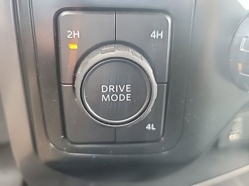 Used 2025 Ford F150 XLT w/ Equipment Group 301A Standard AWD/4WD image 18