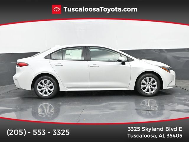 Used 2025 Toyota Corolla LE FWD image 1