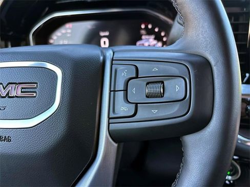 Used 2024 GMC Sierra 2500 SLT image 17