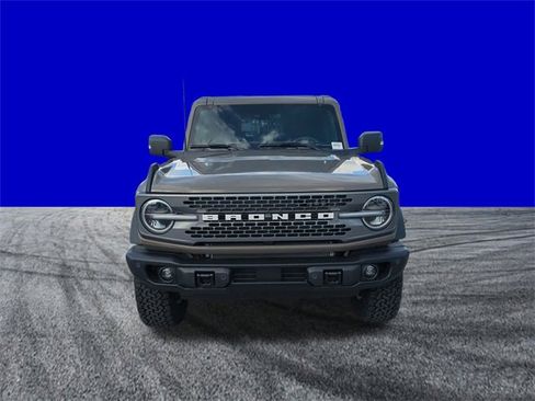 New 2025 Ford Bronco Badlands image 9