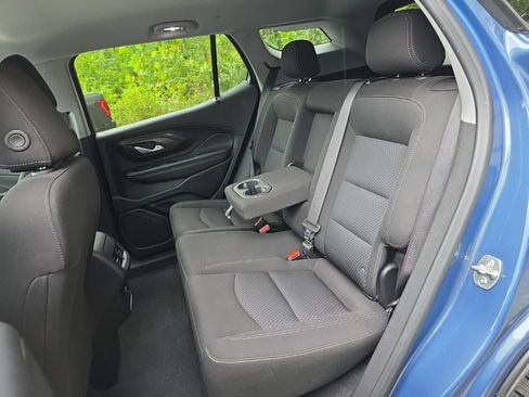 Used 2024 GMC Terrain SLE AWD/4WD image 8
