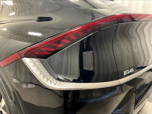 Used 2023 Kia EV6 Wind image 34