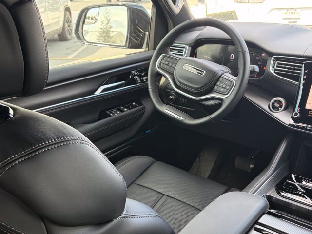New 2026 Jeep Grand Wagoneer Summit AWD/4WD image 34
