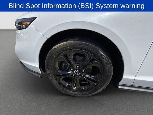 Used 2025 Honda Accord SE image 11