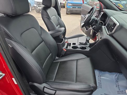 Used 2022 Kia Sportage Nightfall Edition image 10