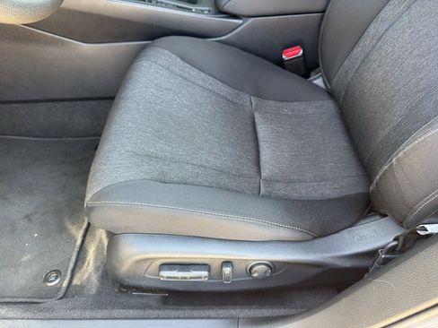 Certified 2025 Honda Accord SE image 12