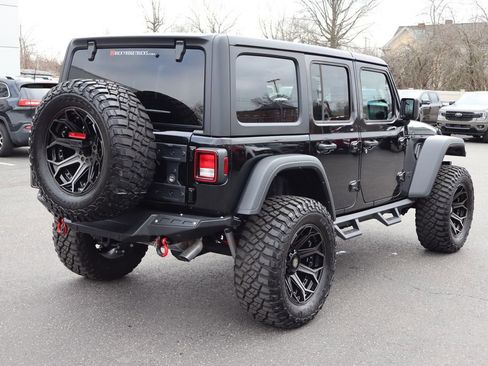 Used 2024 Jeep Wrangler Willys image 3