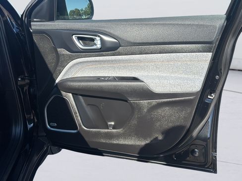 New 2026 Jeep Compass Latitude AWD/4WD image 9