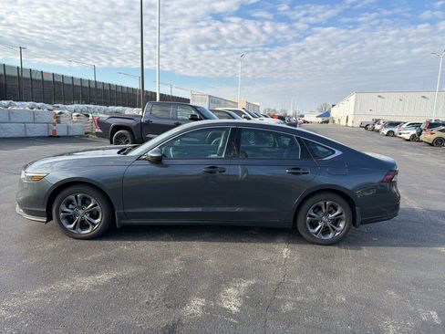 Used 2023 Honda Accord EX image 3