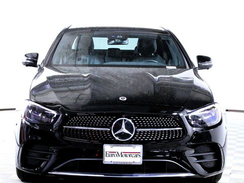 Used 2022 Mercedes-Benz E 450 4MATIC Sedan image 3