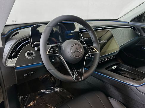 New 2025 Mercedes-Benz E 450 4MATIC Sedan image 9