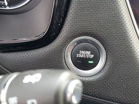 Certified 2024 Cadillac XT6 Luxury w/ LPO, Floor Liner Package image 19