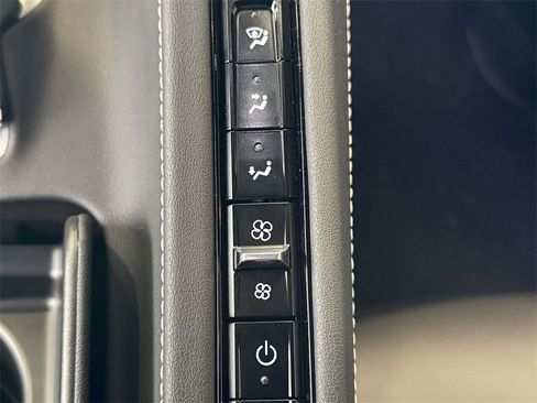 Used 2024 Chevrolet Corvette Stingray Coupe w/ 1LT image 18