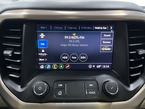 Used 2021 GMC Acadia Denali w/ Denali Technology Package image 23