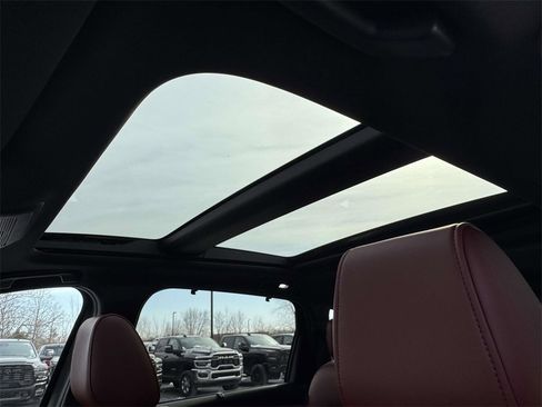 Used 2025 MAZDA CX-70 3.3 Turbo S w/ Premium Package image 4