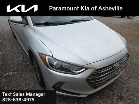 Used 2017 Hyundai Elantra Limited w/ Limited Ultimate Package 05 FWD image 2