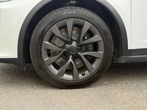 Used 2022 Tesla Model X AWD/4WD image 33