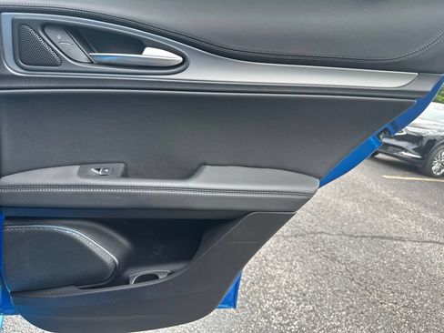 Used 2023 Alfa Romeo Stelvio Veloce AWD/4WD image 61
