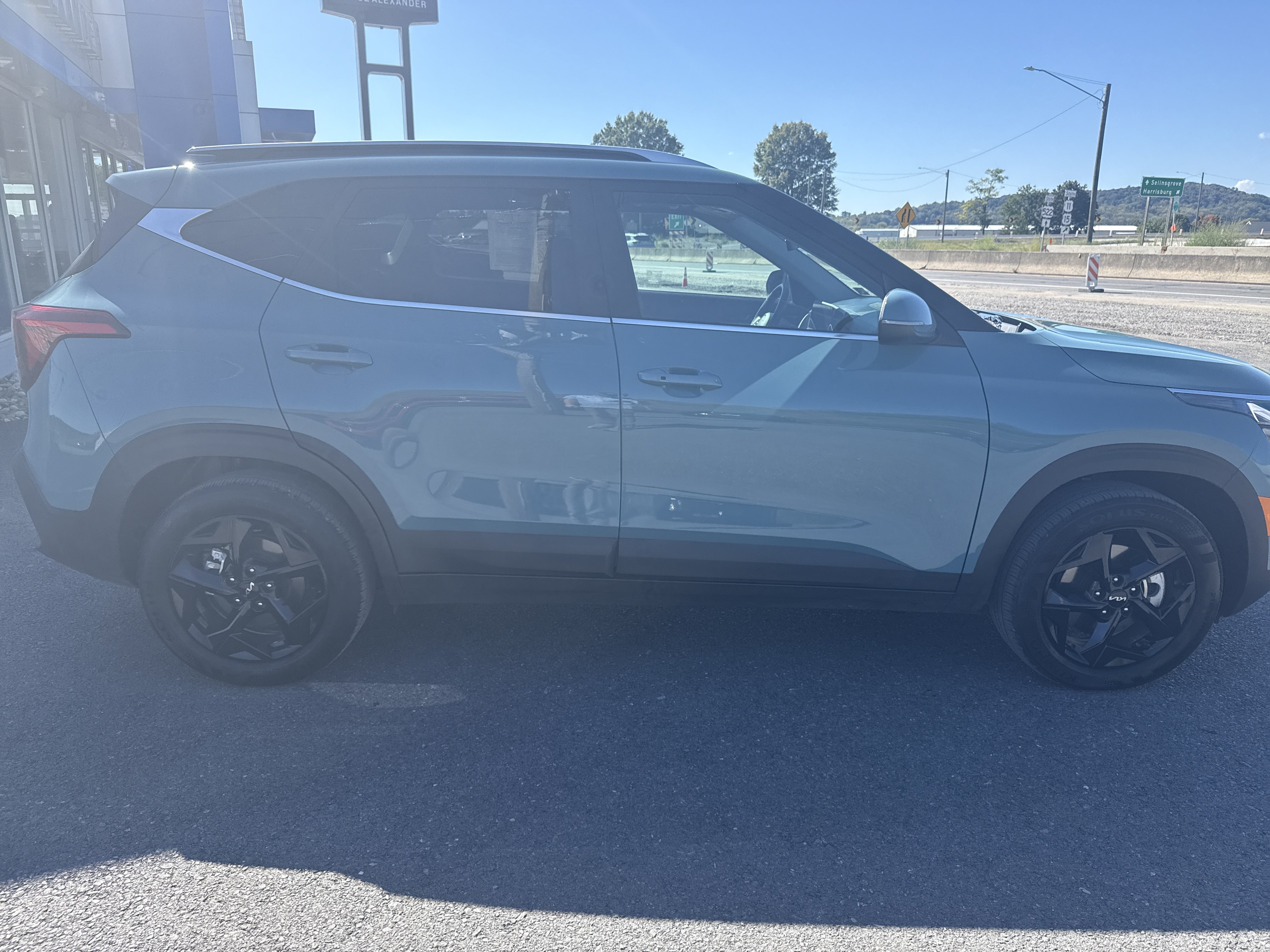 Used 2026 Kia Seltos EX w/ EX Sunroof Package AWD/4WD image 6
