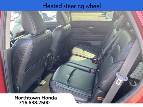 Used 2022 Nissan Pathfinder SL w/ SL Black Package image 16