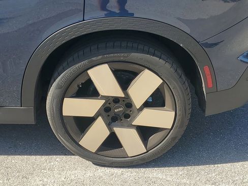 Used 2025 MINI Cooper Countryman S w/ Comfort Package Max image 13