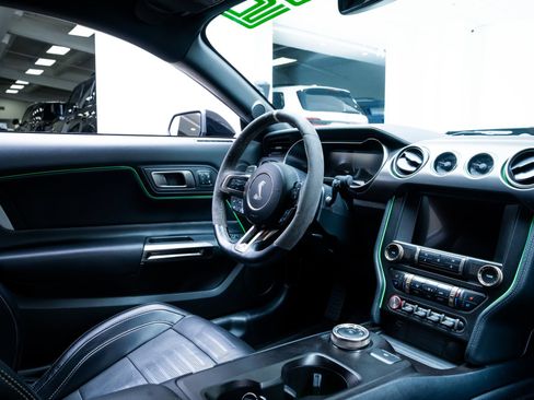 Used 2020 Ford Mustang Shelby GT500 w/ Technology Package RWD image 10