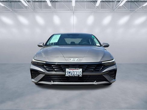 Used 2024 Hyundai Elantra Limited FWD image 2