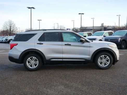 Certified 2020 Ford Explorer XLT w/ Equipment Group 202A image 6