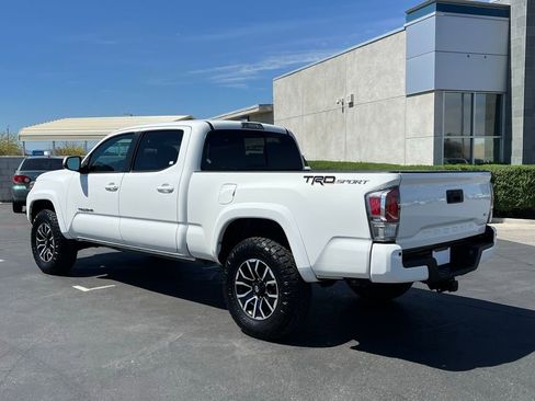 Used 2022 Toyota Tacoma TRD Sport w/ TRD Premium Sport Package image 2