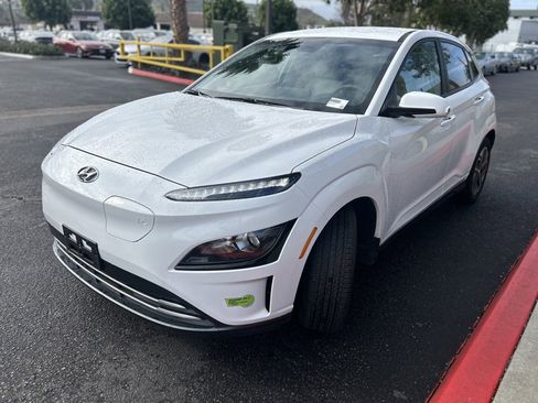 Certified 2023 Hyundai Kona SE image 4