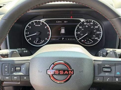 Certified 2025 Nissan Rogue SV AWD/4WD image 12
