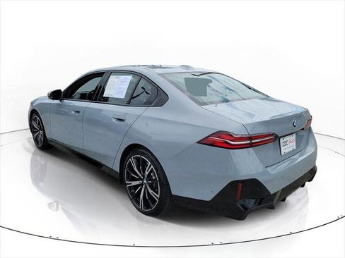 Used 2024 BMW 530i w/ M Sport Package RWD image 3