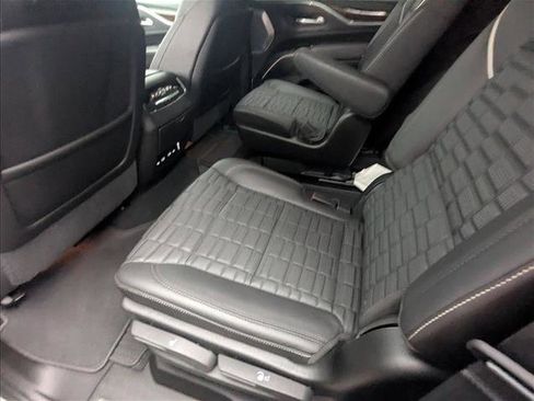 Used 2021 Cadillac Escalade Premium Luxury Platinum AWD/4WD image 20
