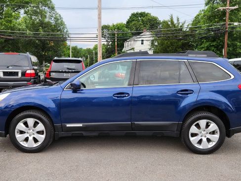 Used 2011 Subaru Outback 2.5i Premium image 8