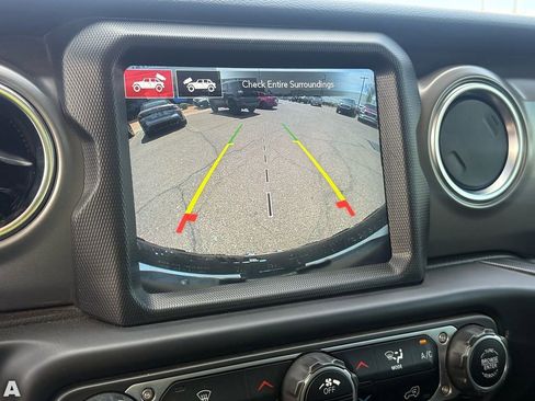 Certified 2023 Jeep Wrangler Unlimited Rubicon 4xe image 21