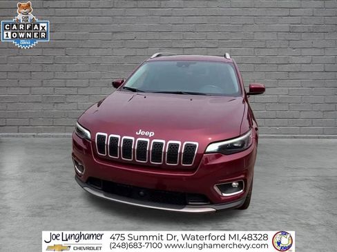 Used 2019 Jeep Cherokee Limited w/ Technology Group AWD/4WD image 3