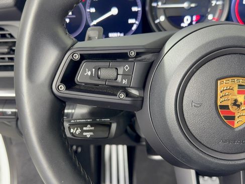 Certified 2022 Porsche 911 Carrera image 18