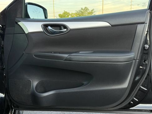 Used 2019 Nissan Sentra S FWD image 14