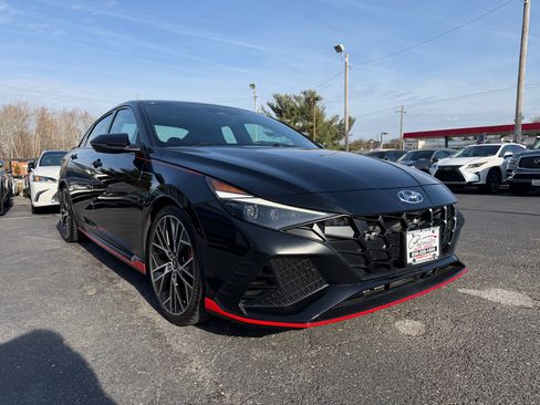 Used 2023 Hyundai Elantra N image 3