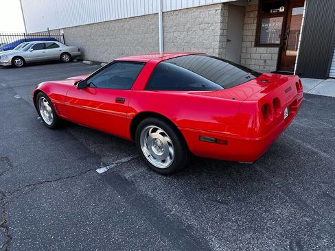 Used 1996 Chevrolet Corvette Coupe image 3