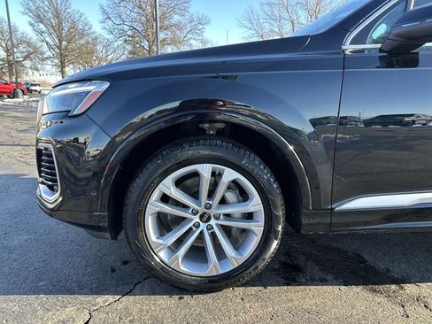Used 2025 Audi Q7 3.0T Premium Plus image 34