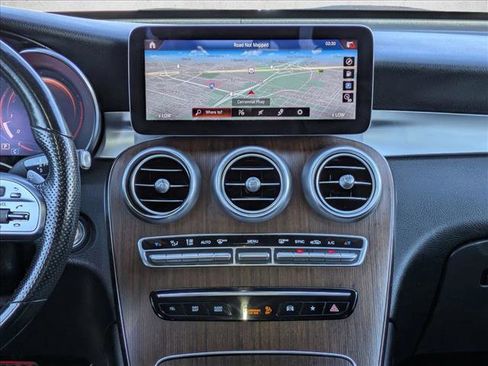 Used 2021 Mercedes-Benz GLC 300 4MATIC image 15