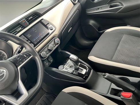 Used 2021 Nissan Versa SV image 15